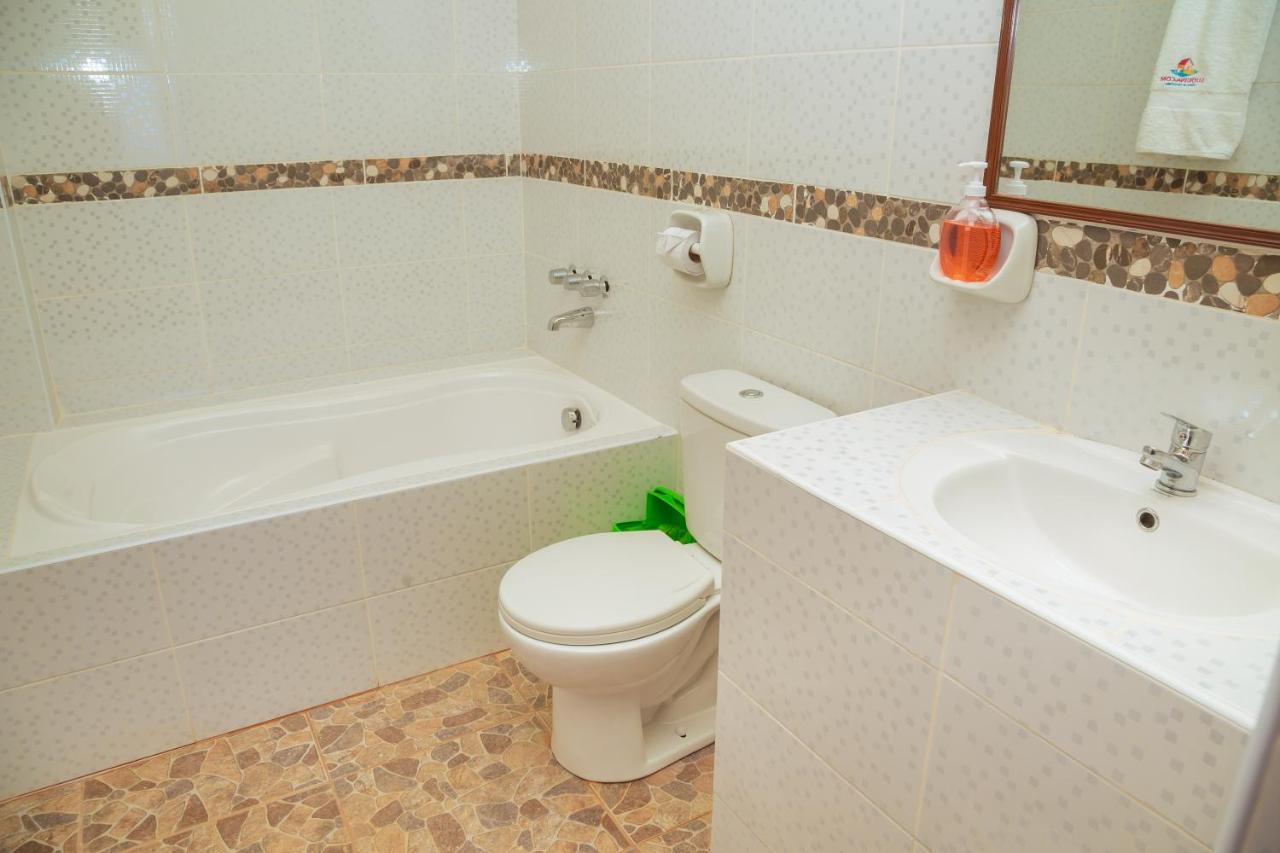 Luquina Utama Lodge Екстер'єр фото
