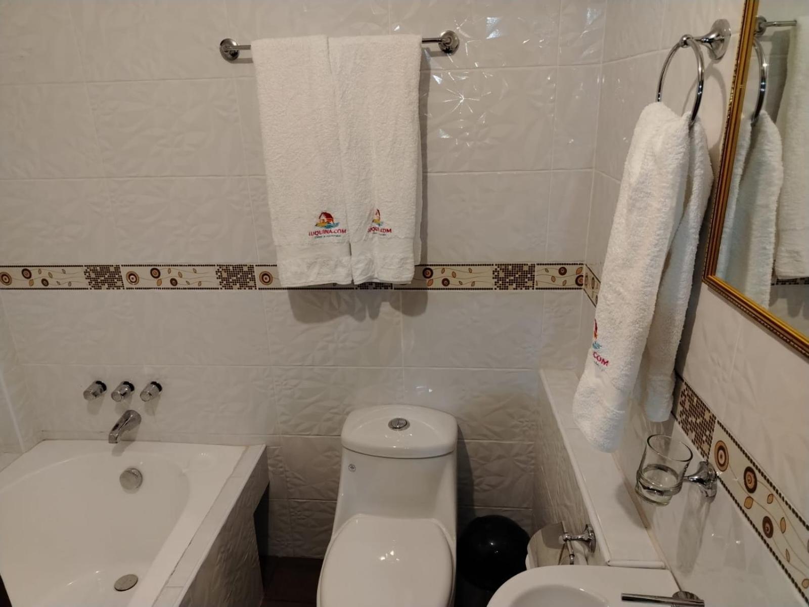 Luquina Utama Lodge Екстер'єр фото