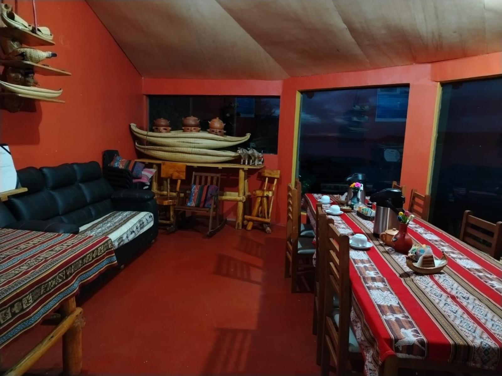 Luquina Utama Lodge Екстер'єр фото
