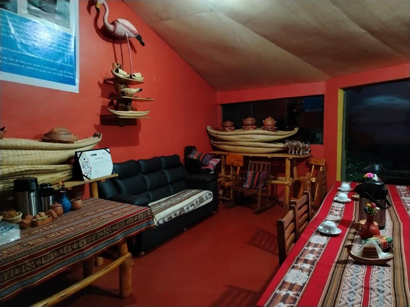 Luquina Utama Lodge Екстер'єр фото